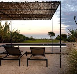 6 bedroom villa with pool and sea views near Noto, Sicily, sleeps 12
